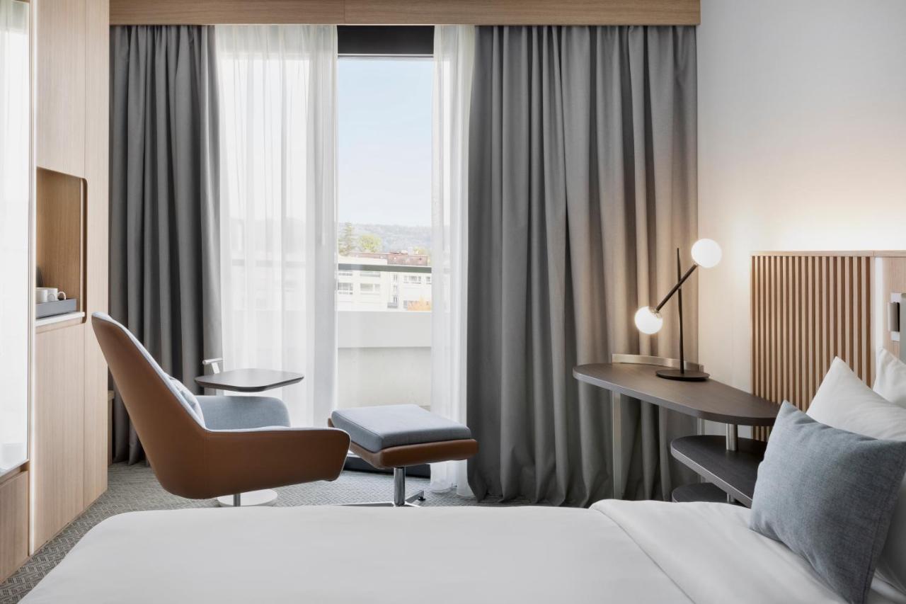 Courtyard By Marriott Biel Bienne Hotel Exterior foto
