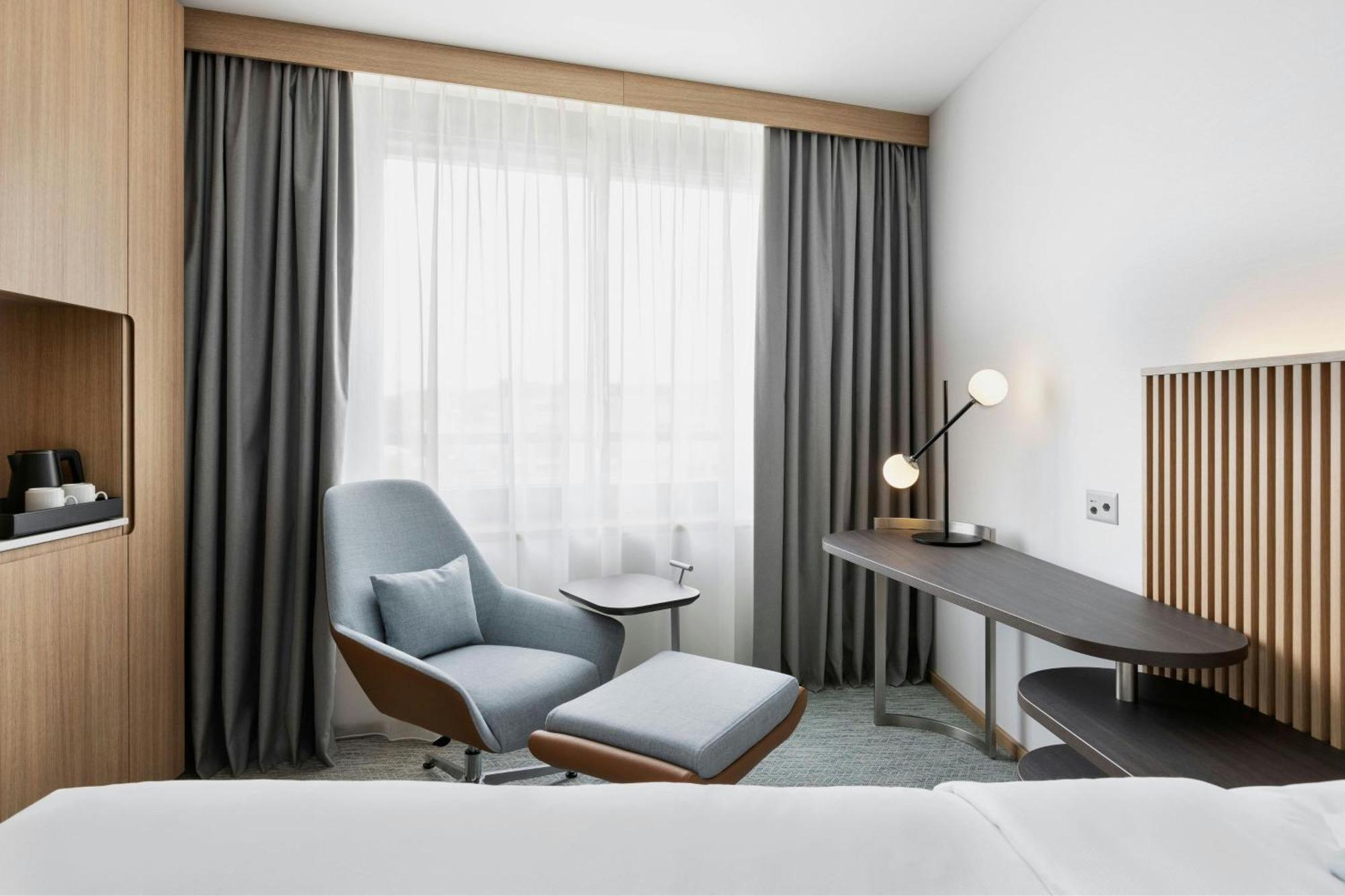 Courtyard By Marriott Biel Bienne Hotel Exterior foto