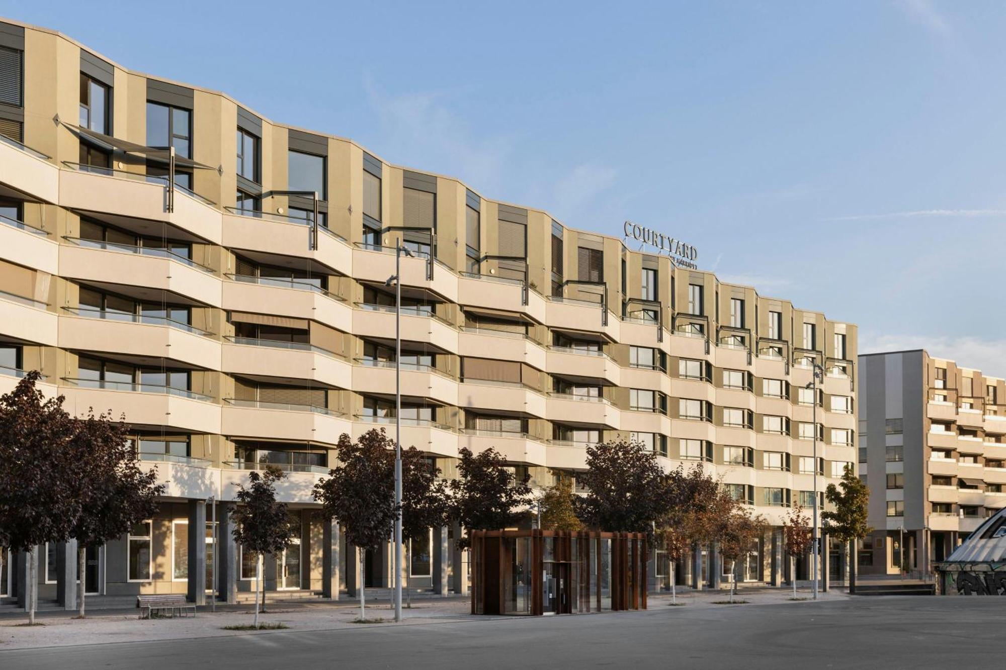 Courtyard By Marriott Biel Bienne Hotel Exterior foto
