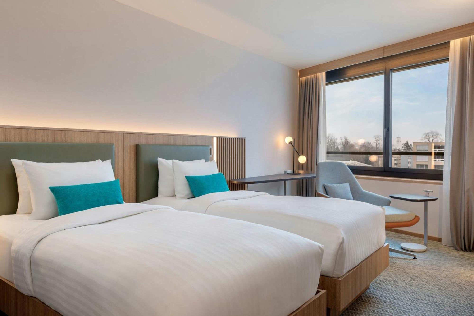 Courtyard By Marriott Biel Bienne Hotel Exterior foto