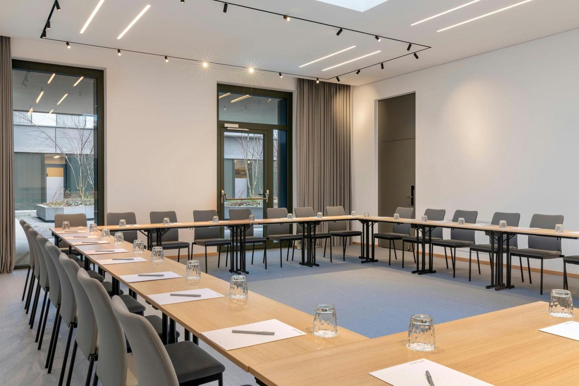 Courtyard By Marriott Biel Bienne Hotel Exterior foto